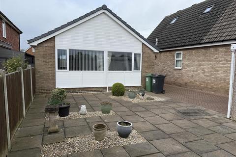 3 bedroom detached bungalow for sale, Westfields Avenue, Mirfield WF14
