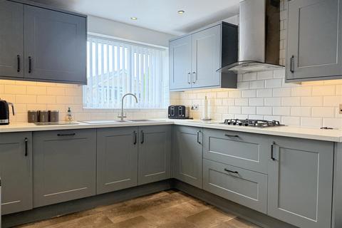 3 bedroom detached bungalow for sale, Westfields Avenue, Mirfield WF14