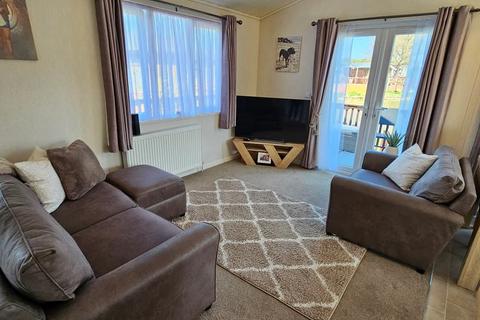 3 bedroom static caravan for sale, Flag Hill, Great Bentley, Colchester, CO7