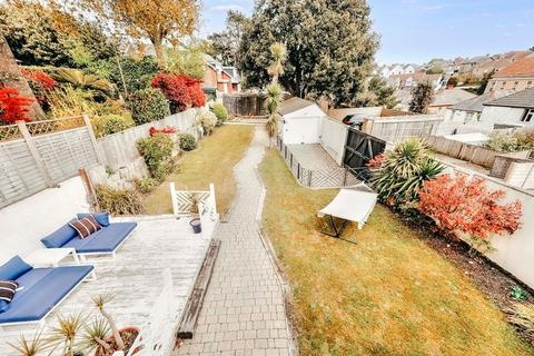 2 Crescent Road, Poole, BH14 9AS