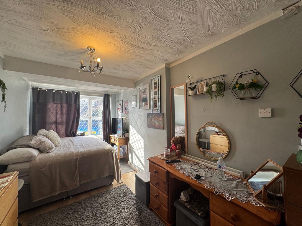Fifth Bedroom
