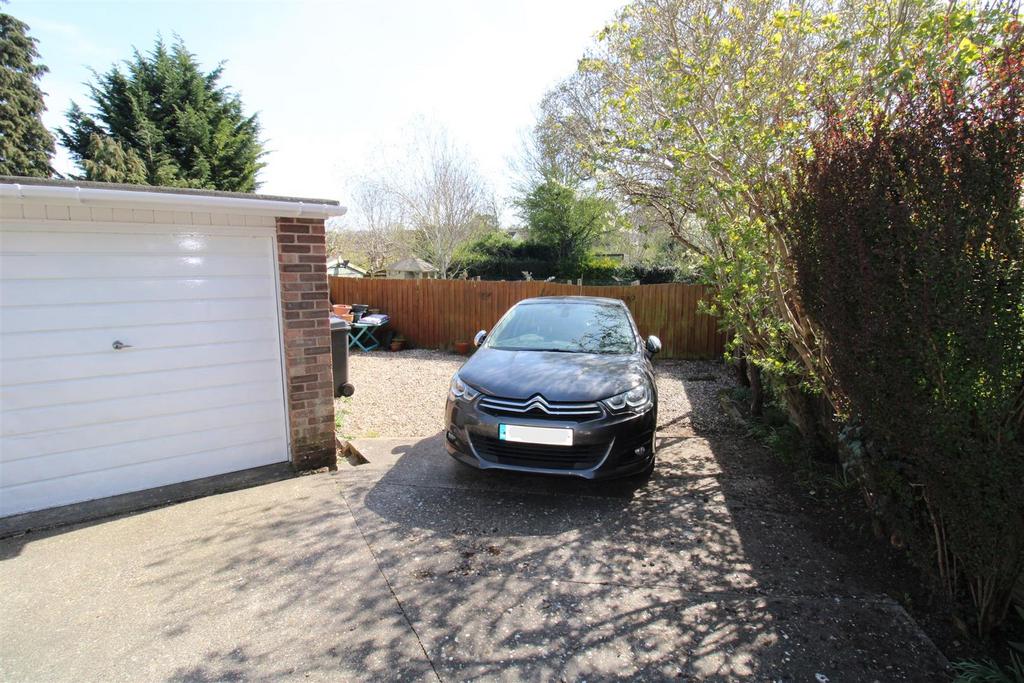 Single Garage
