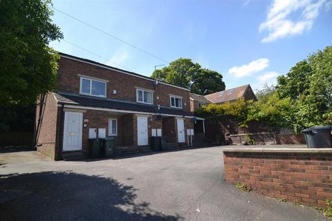 2 bedroom apartment to rent - Throxenby Way, Clayton, Bradford
