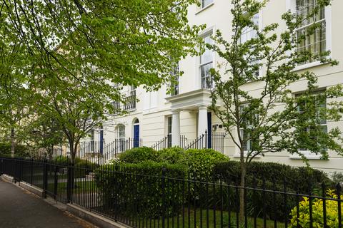 2 bedroom apartment for sale, Wellington Place