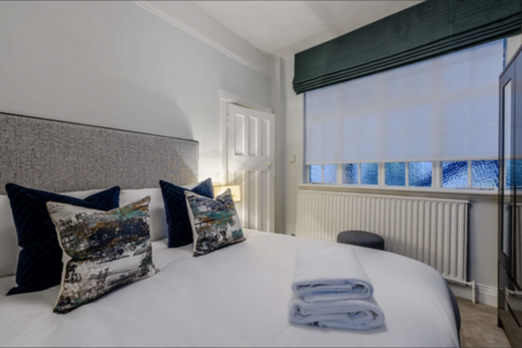 1 bedroom apartment to rent, Park Road, London NW8