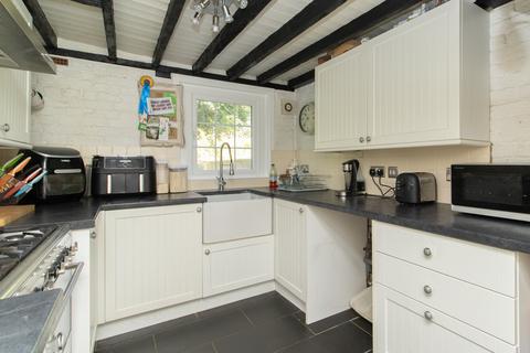 8 Chapel Row, Herne Bay, CT6 7HU