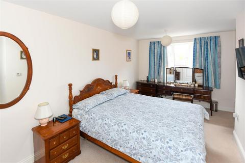 28 Hutton Close, Hilperton, Trowbridge, BA14 7WW