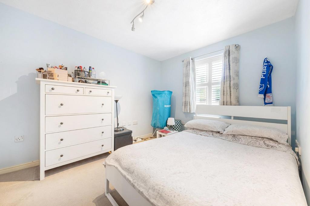 Bedroom 1.JPG