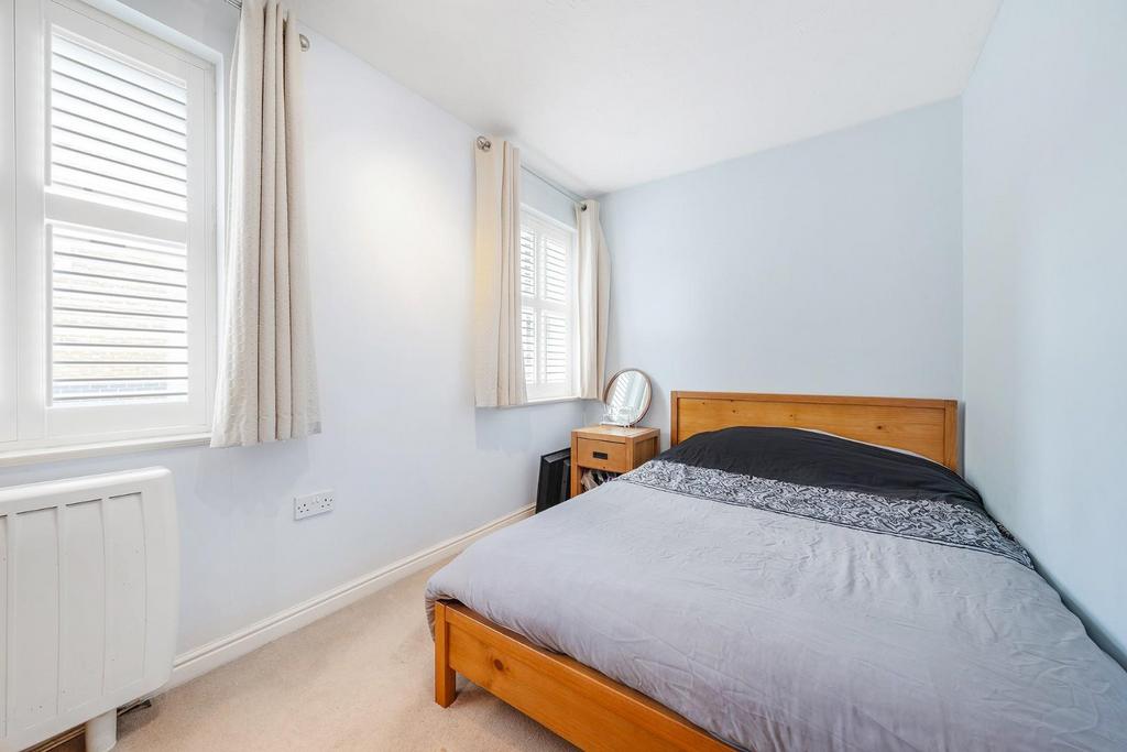 Bedroom 2.JPG