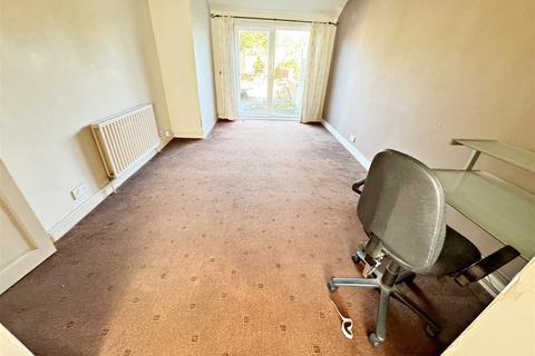 3 bedroom semi-detached house for sale, Woodsley Avenue, Cleethorpes, N.E. Lincs, DN35 8TU