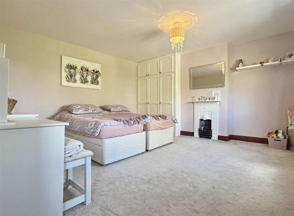 Bedroom 2.jpg