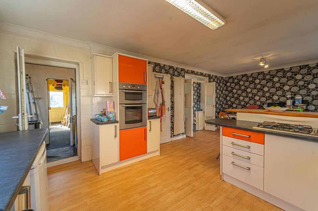 Kitchen Dining room