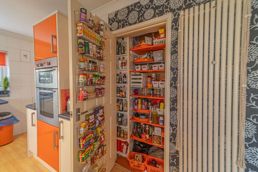 Kitchen Dining room