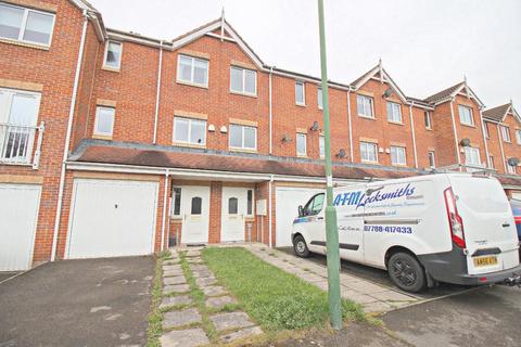 3 bedroom townhouse for sale, The Chequers, Templetown, Consett