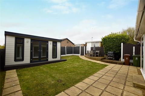 4 bedroom semi-detached house for sale, Thornham Road, High Crompton, Shaw, Oldham, OL2