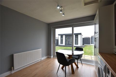 54 Thornham Road, Shaw, Oldham, OL2 7LN