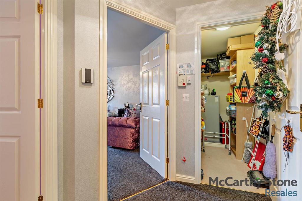 8634707-interior04-800.jpg