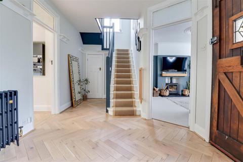 30 Aberdeen Gardens, Leigh-on-sea, SS9 3RH