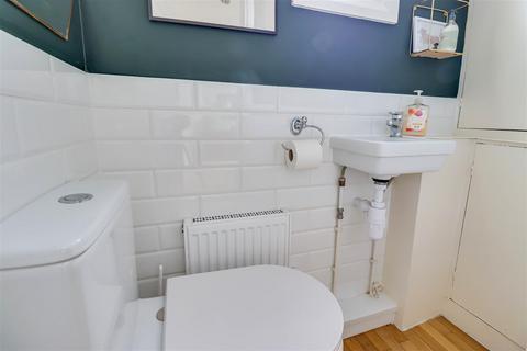30 Aberdeen Gardens, Leigh-on-sea, SS9 3RH