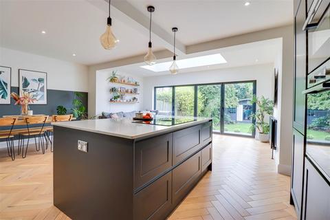 30 Aberdeen Gardens, Leigh-on-sea, SS9 3RH