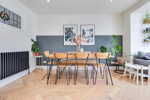 30 Aberdeen Gardens, Leigh-on-sea, SS9 3RH