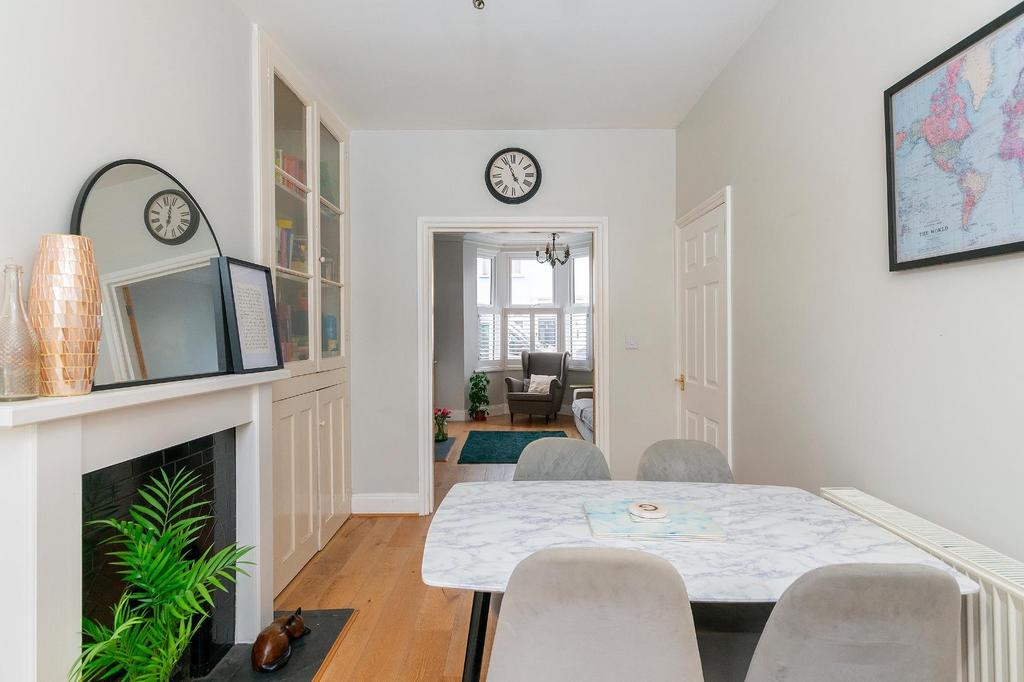 1 G5 SBR - Dining Room A.jpg