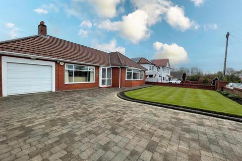 2 bedroom detached bungalow for sale, Bolton Road, Westhoughton, Bolton