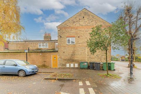 House for sale, Blackhorse Lane, London