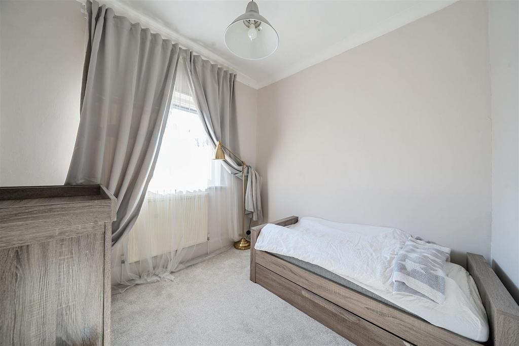 Bedroom 3.jpg