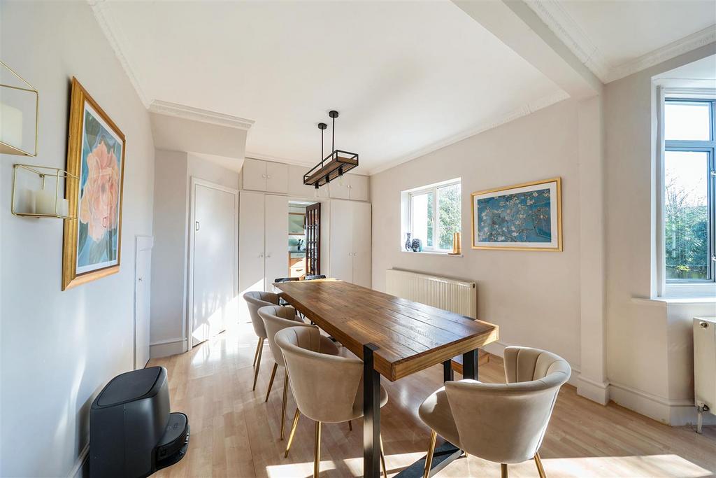 Dining Area.jpg