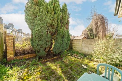 3 bedroom house for sale, Kenlor Road, London SW17