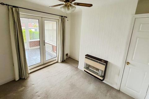12 Earlston Drive, Doncaster, DN5 9TD
