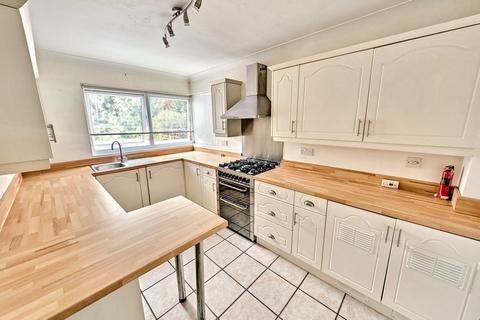 2 bedroom flat for sale, Branksome Wood Road