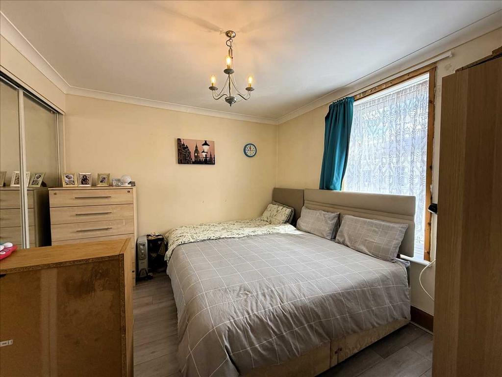 Master Bedroom /