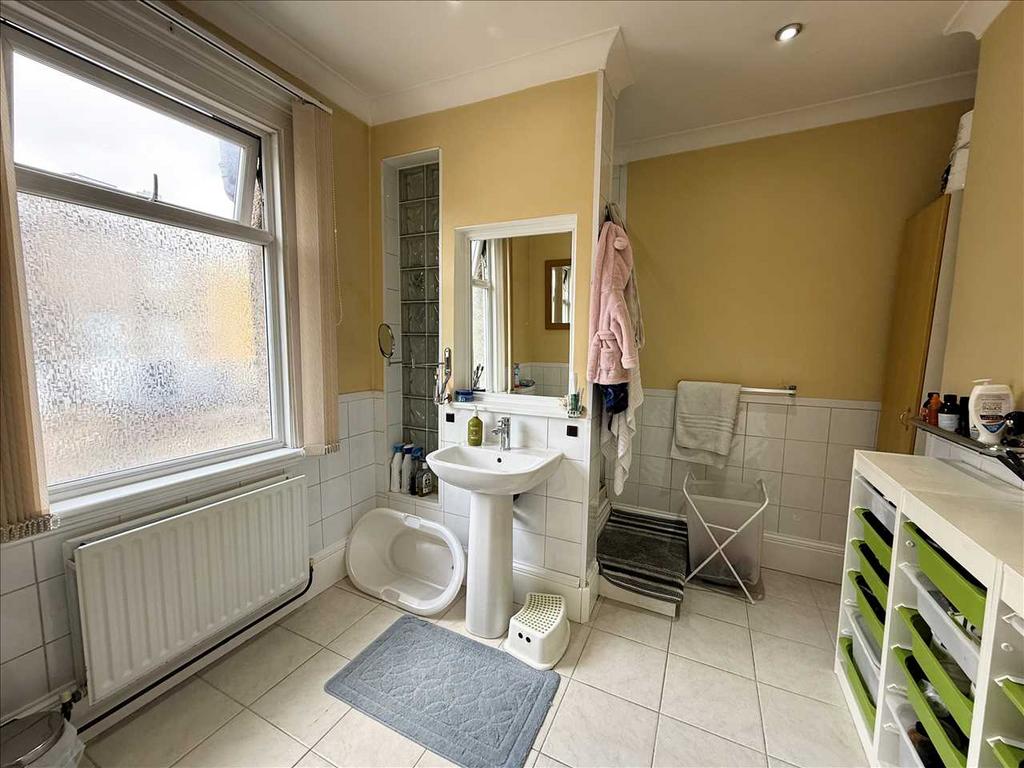 First Floor Shower