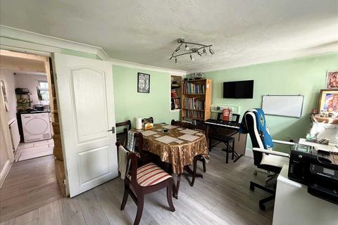 2 bedroom terraced house for sale, Edwin Street, Gravesend