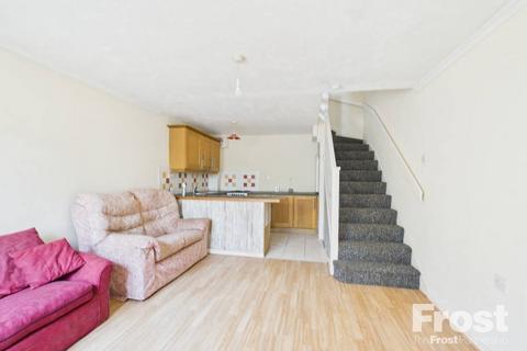 16 Shellfield Close, Staines, TW19 6BX