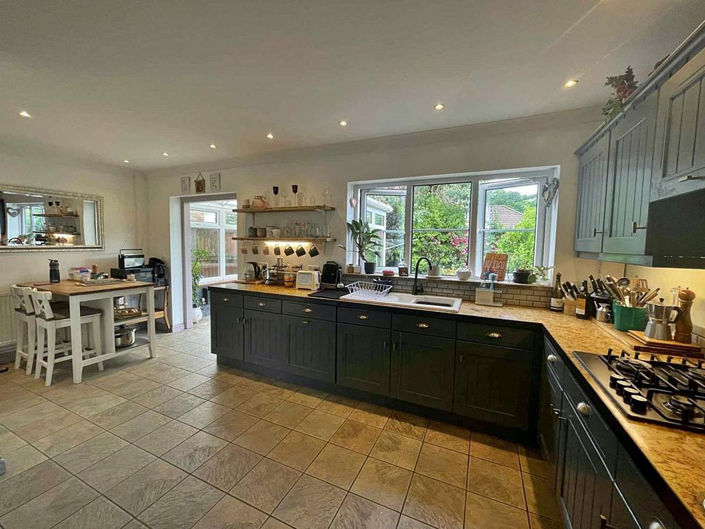 Kitchen/Breakfast Room