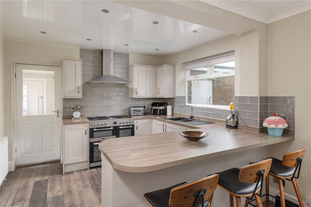 Kitchen Pic 2