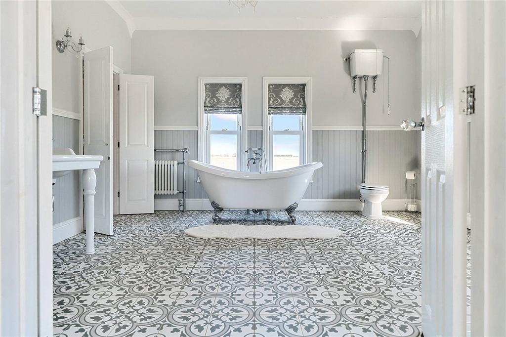 En Suite Bathroom