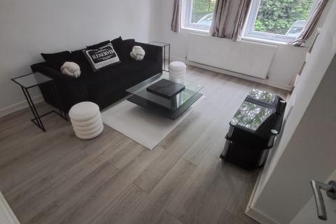 2 bedroom apartment to rent, Northumberland Road, Trafford, Manchester, M16 9PP