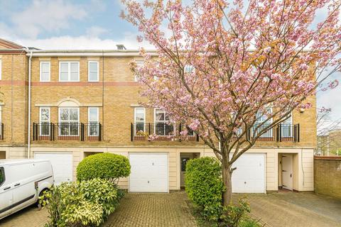Pulteney Close, Isleworth TW7