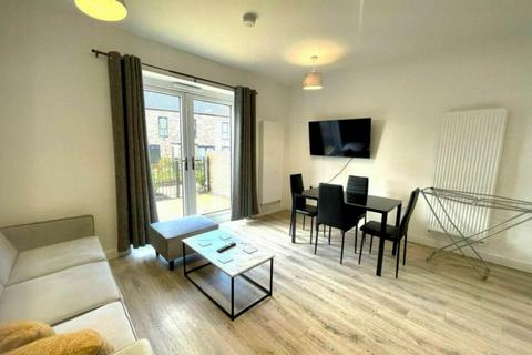 2 bedroom townhouse to rent, Parkes Avenue, Birmingham