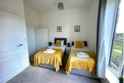 2 bedroom townhouse to rent, Parkes Avenue, Birmingham