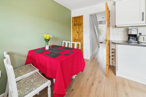 102 Frome Road, Bath, BA2 2PP
