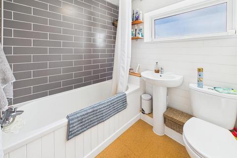 102 Frome Road, Bath, BA2 2PP