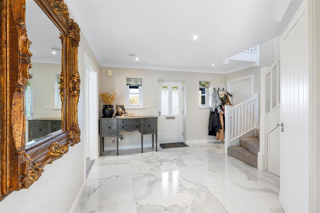 1027 The Beeches,Kerry,Newtown,SY164 NY-47.jpeg