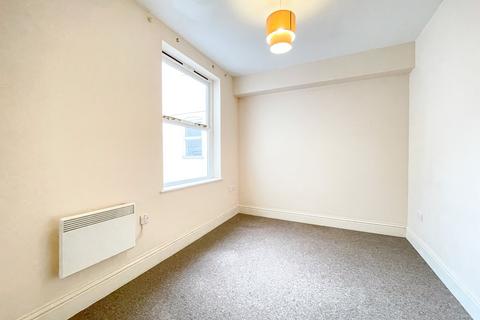 1 bedroom flat for sale, Thames View Court, High Street, Gravesend, DA11