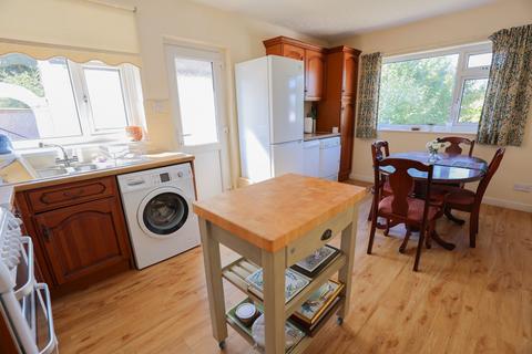 8 Bay View Crescent, Slyne, Lancaster, LA2 6JU