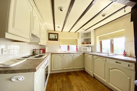 3 bedroom detached house for sale, The Banks, Blo Norton
